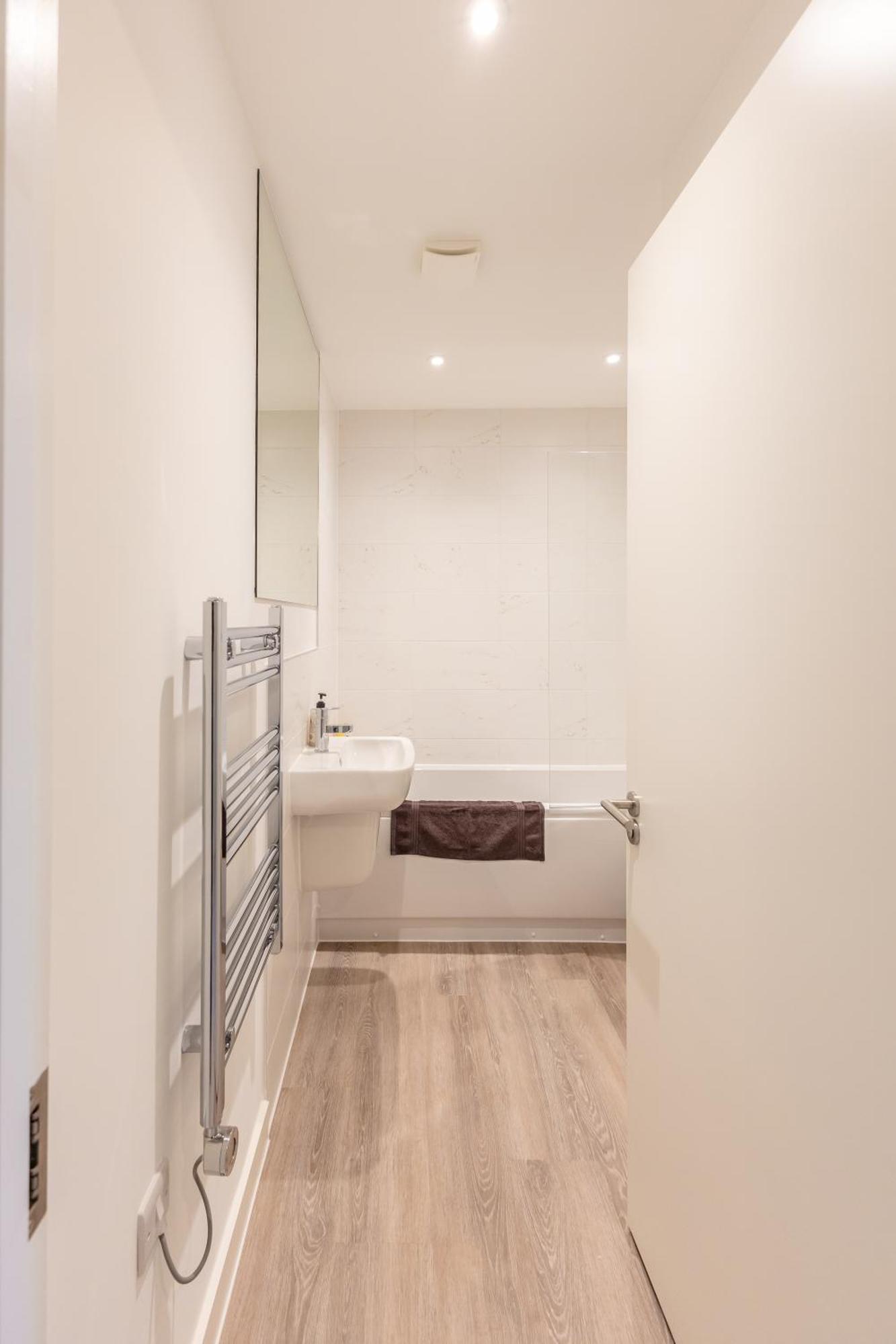 Stunning Modern 3 Bedroom Townhouse - Perfect Getaway Манчестер Екстер'єр фото